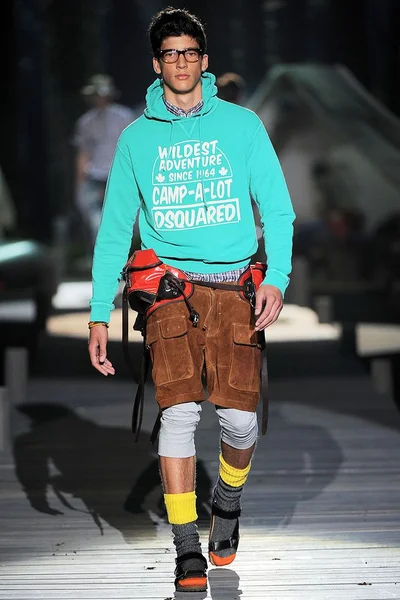 Look 24